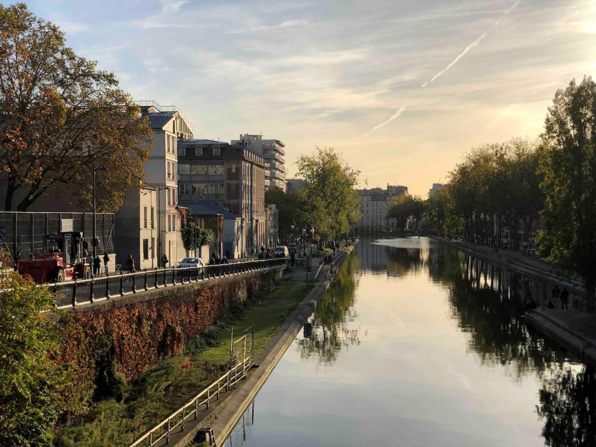 Two With View Near Canal Appartement